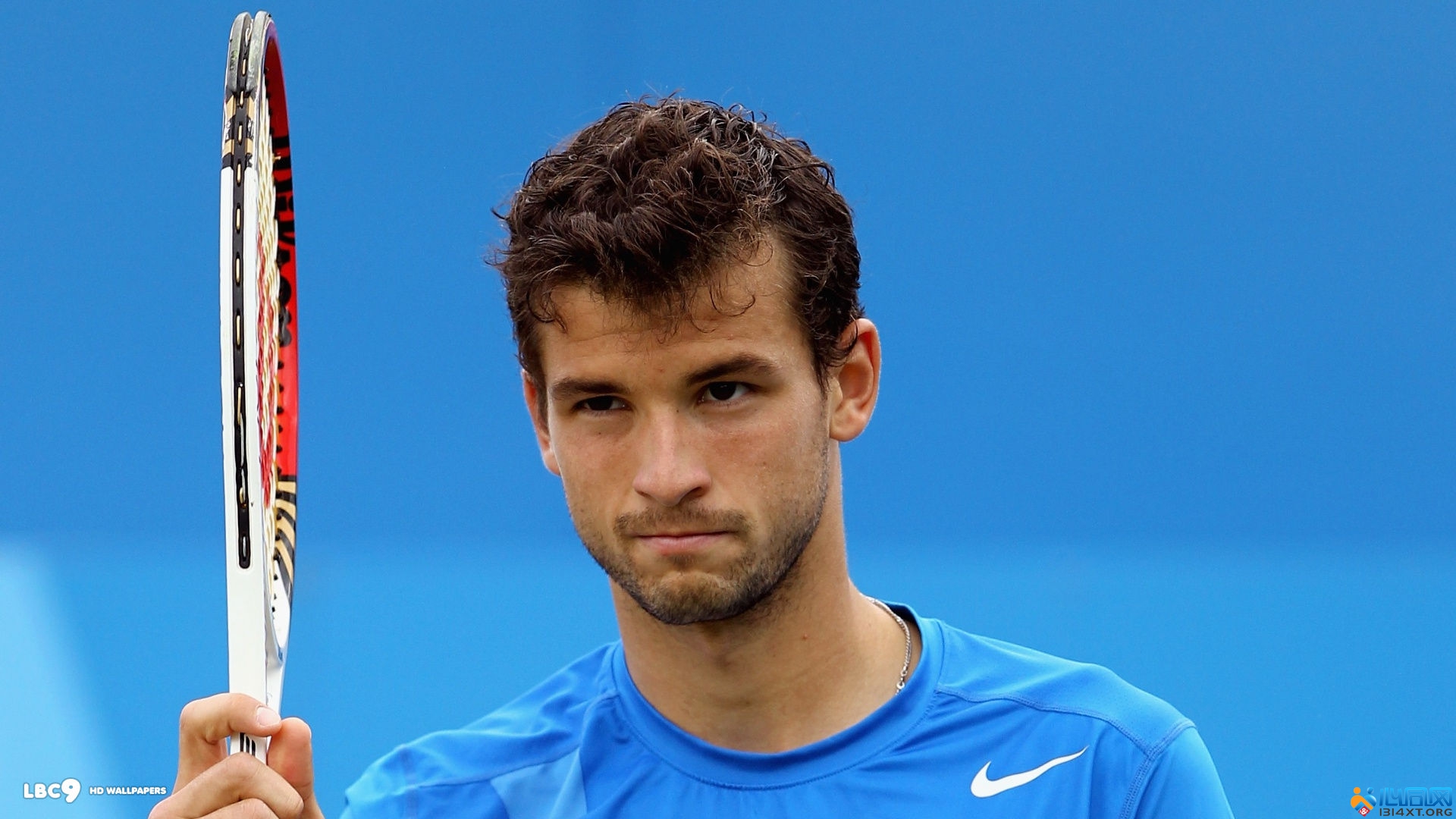 而场边大屏 而场边大屏